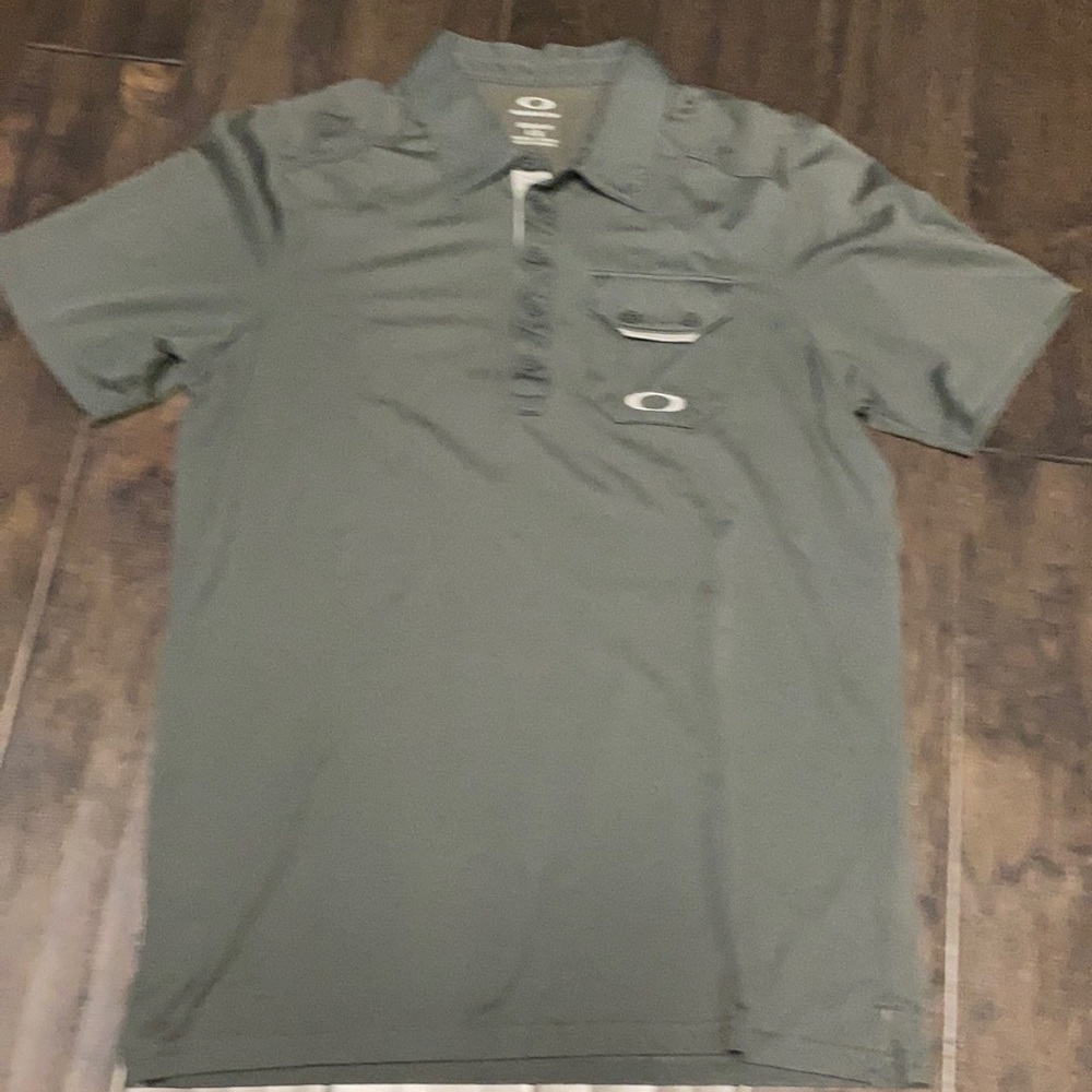 Men’s oakley polo top